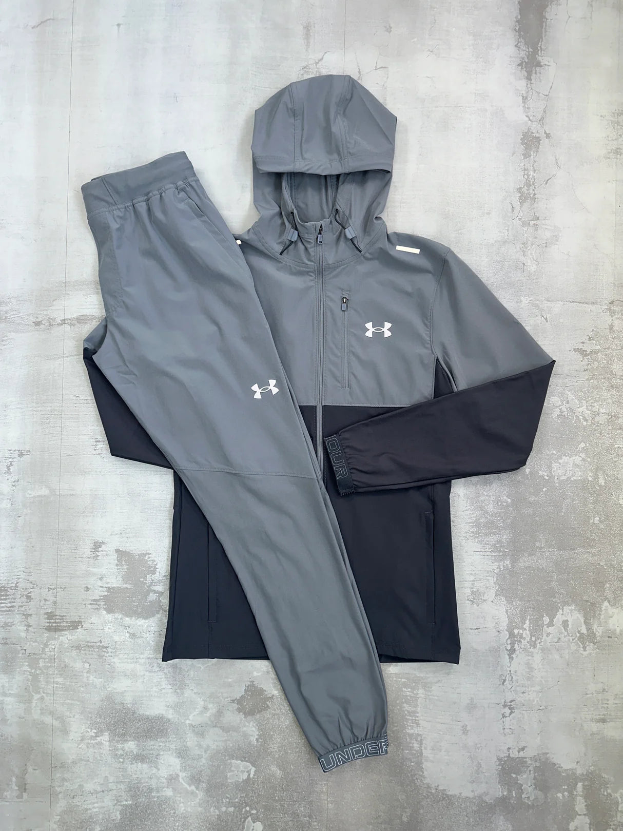 Under Armour Windbreaker